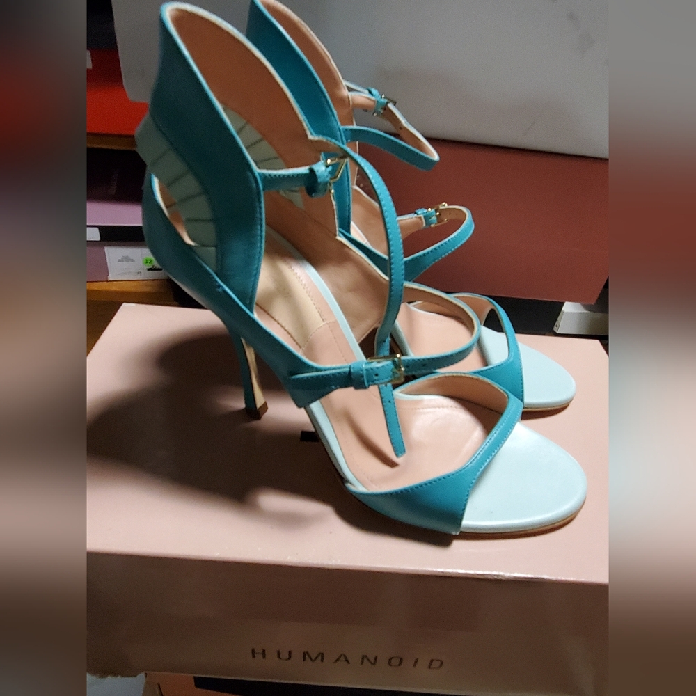 Sz 36 and 37 NIB $750 Dahlia Selva shoes